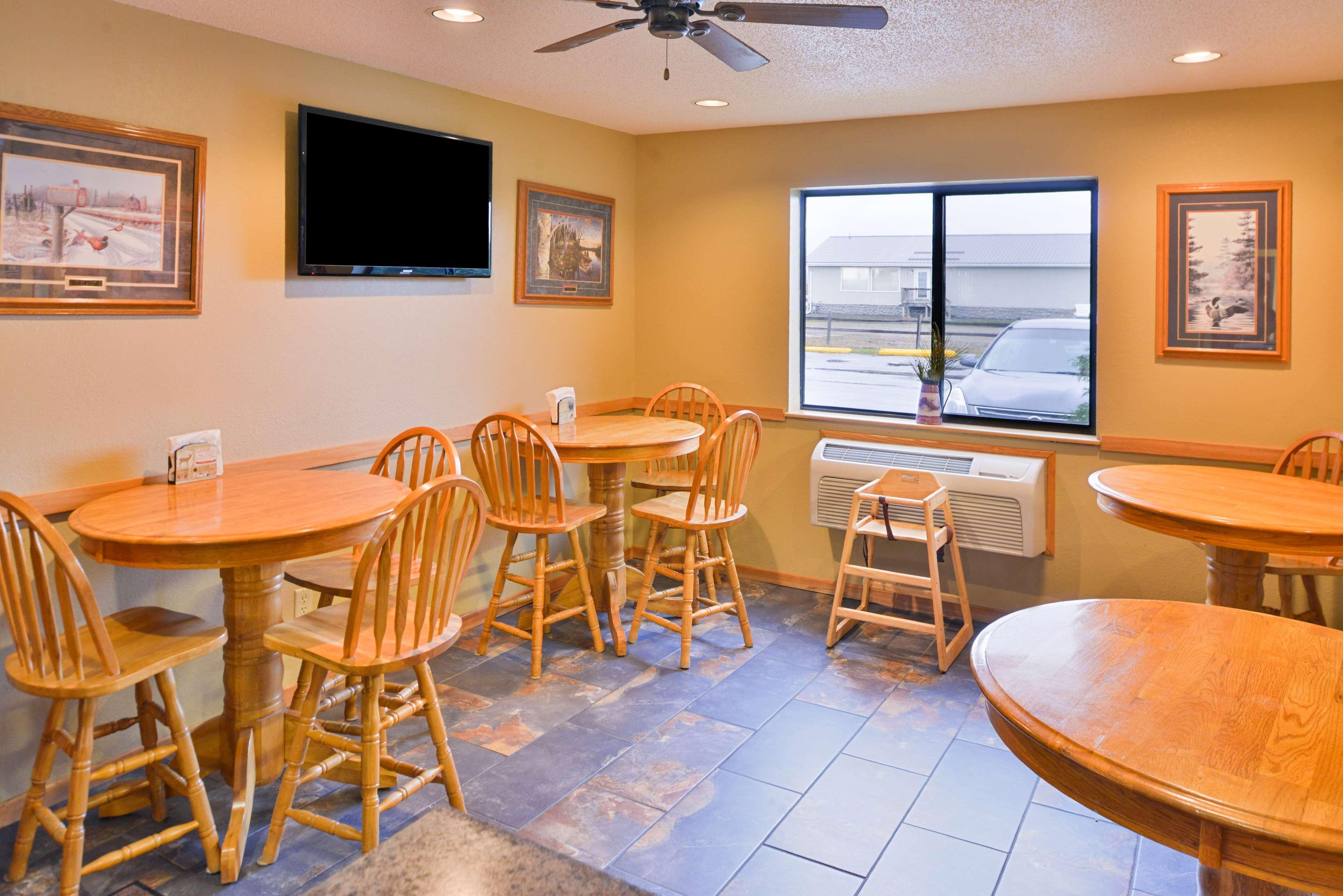 America'S Best Value Inn & Suites International Falls Bagian luar foto