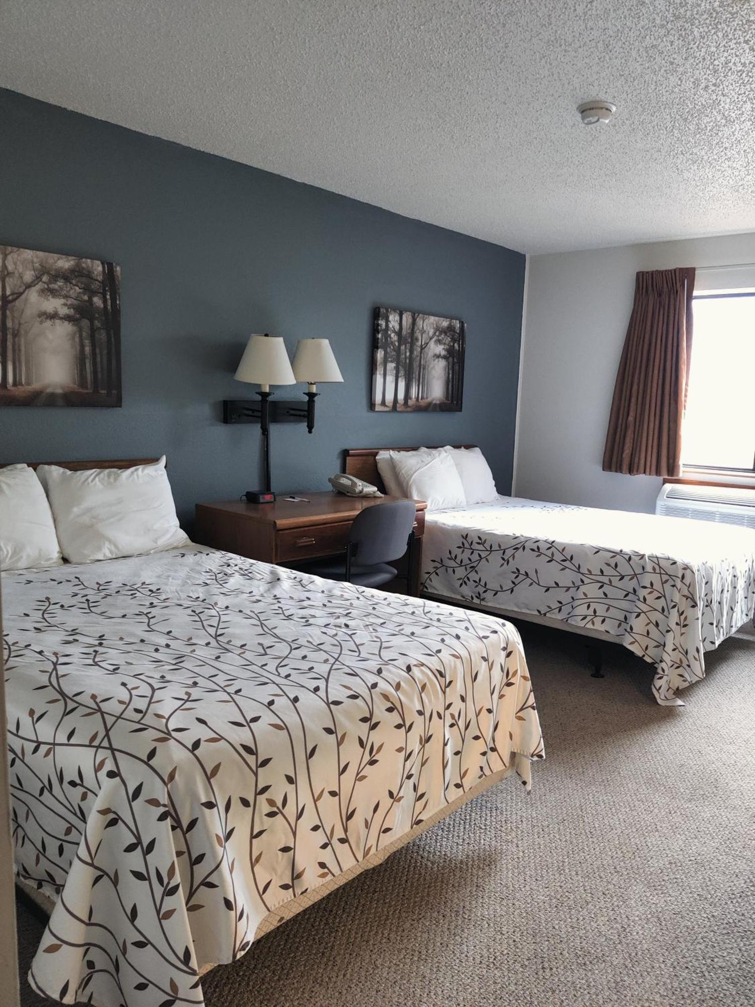 America'S Best Value Inn & Suites International Falls Bagian luar foto